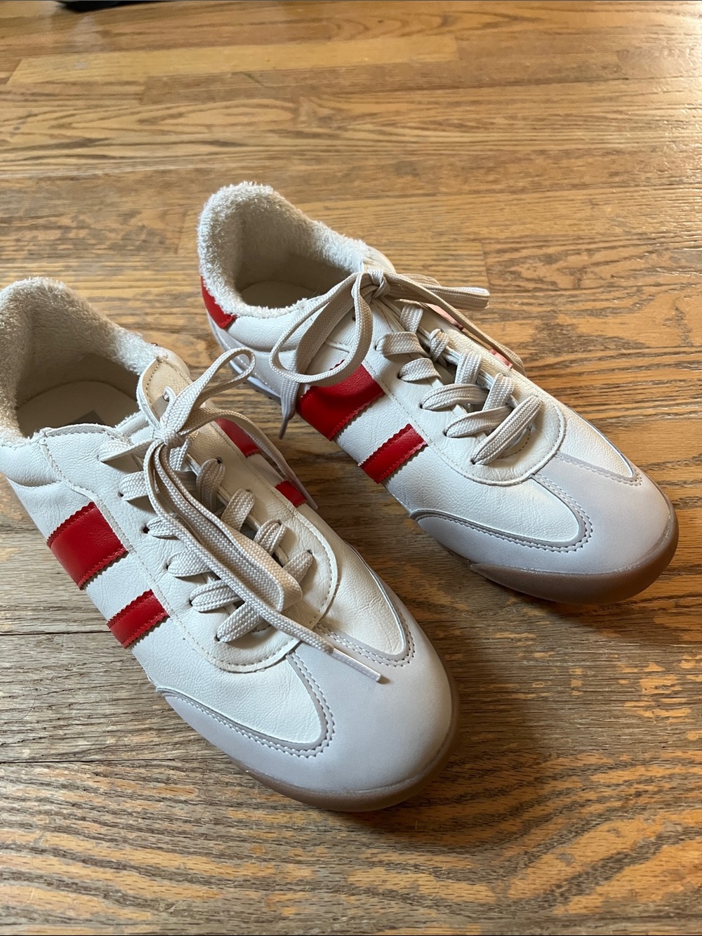 Dolce Vita off white leather sneakers with red stripes women’s size 10